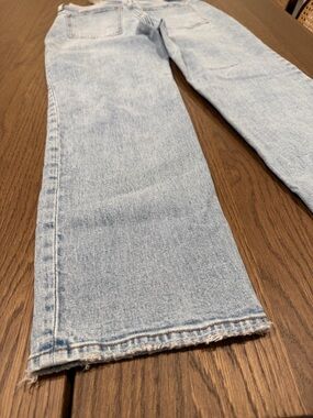 Light Wash women’s Jeans - Classic Straight Fit